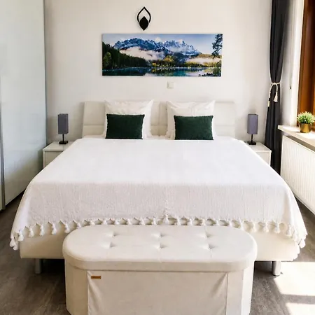 Prinzregent Apartment *