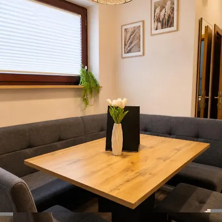 Prinzregent - Grosse Zentrale Wohnung, Ideal Fuer Gruppen & Familien